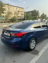 Hyundai Elantra, 2015-3