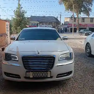 Chrysler 300C, 2011