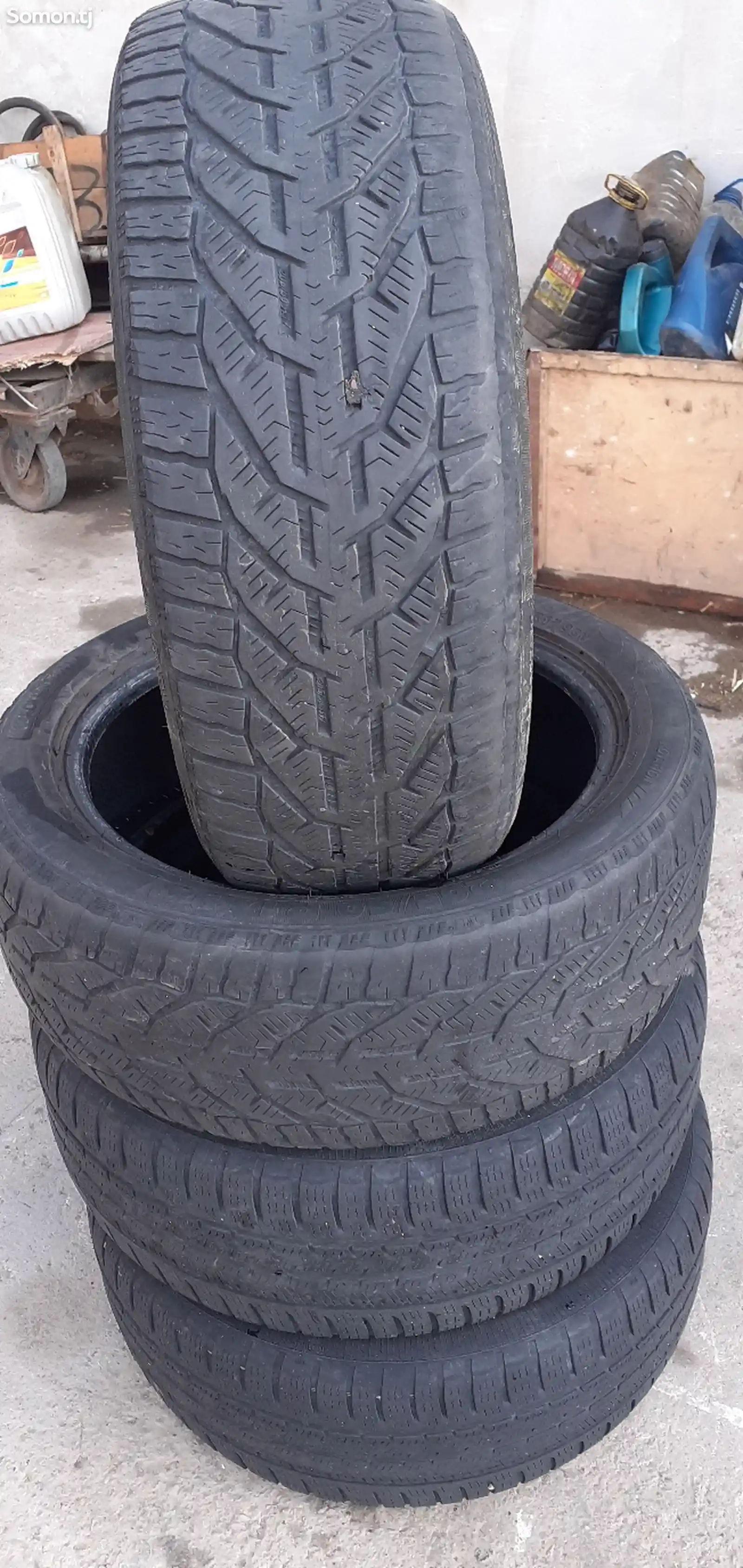 Покрышки 205/50 R17-1