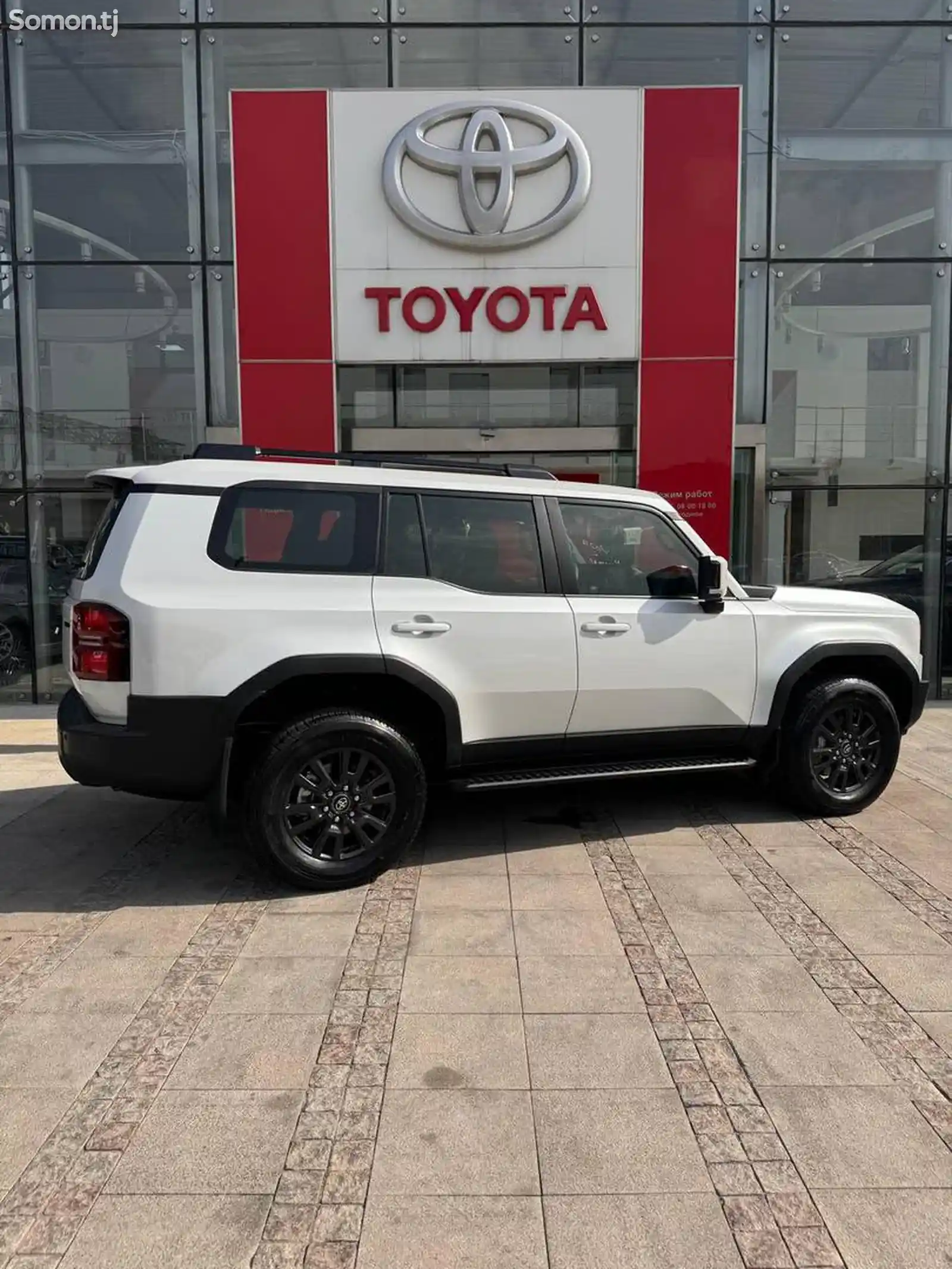 Toyota Land Cruiser Prado, 2024-4