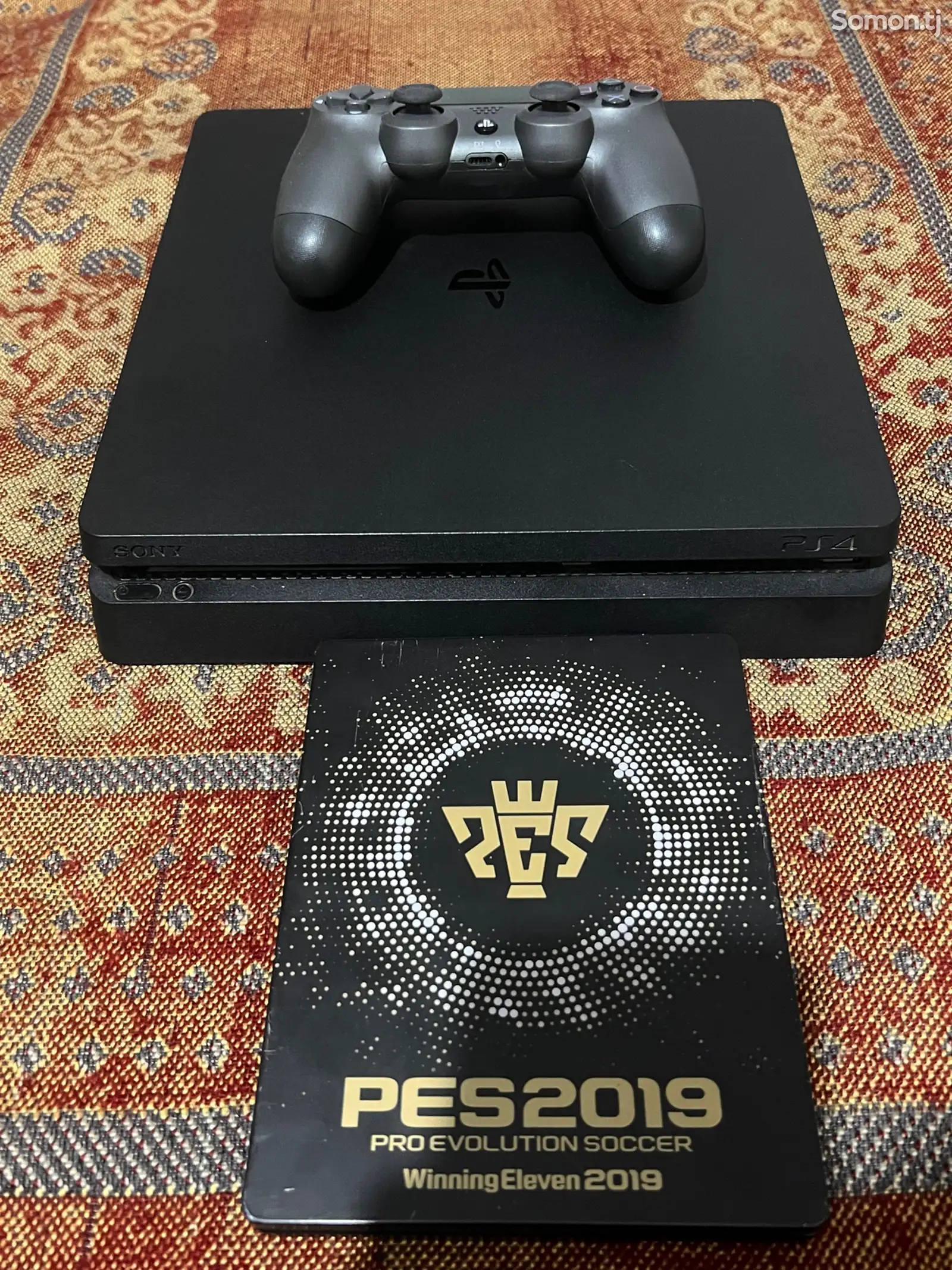 Игровая приставка Sony PlayStation 4 slim-1