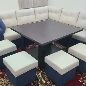 Раскладной диван со столом