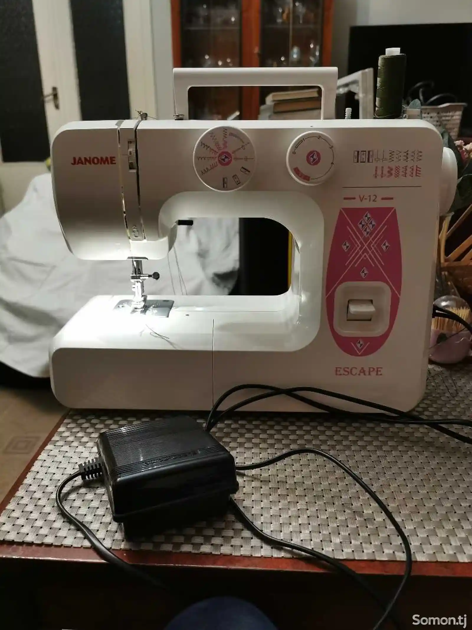 Швейная машина Janome 12-V-1