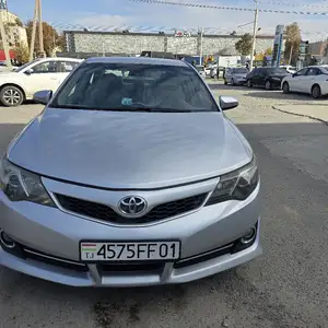 Toyota Camry, 2012