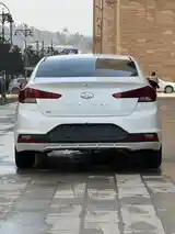 Hyundai Elantra, 2019-5