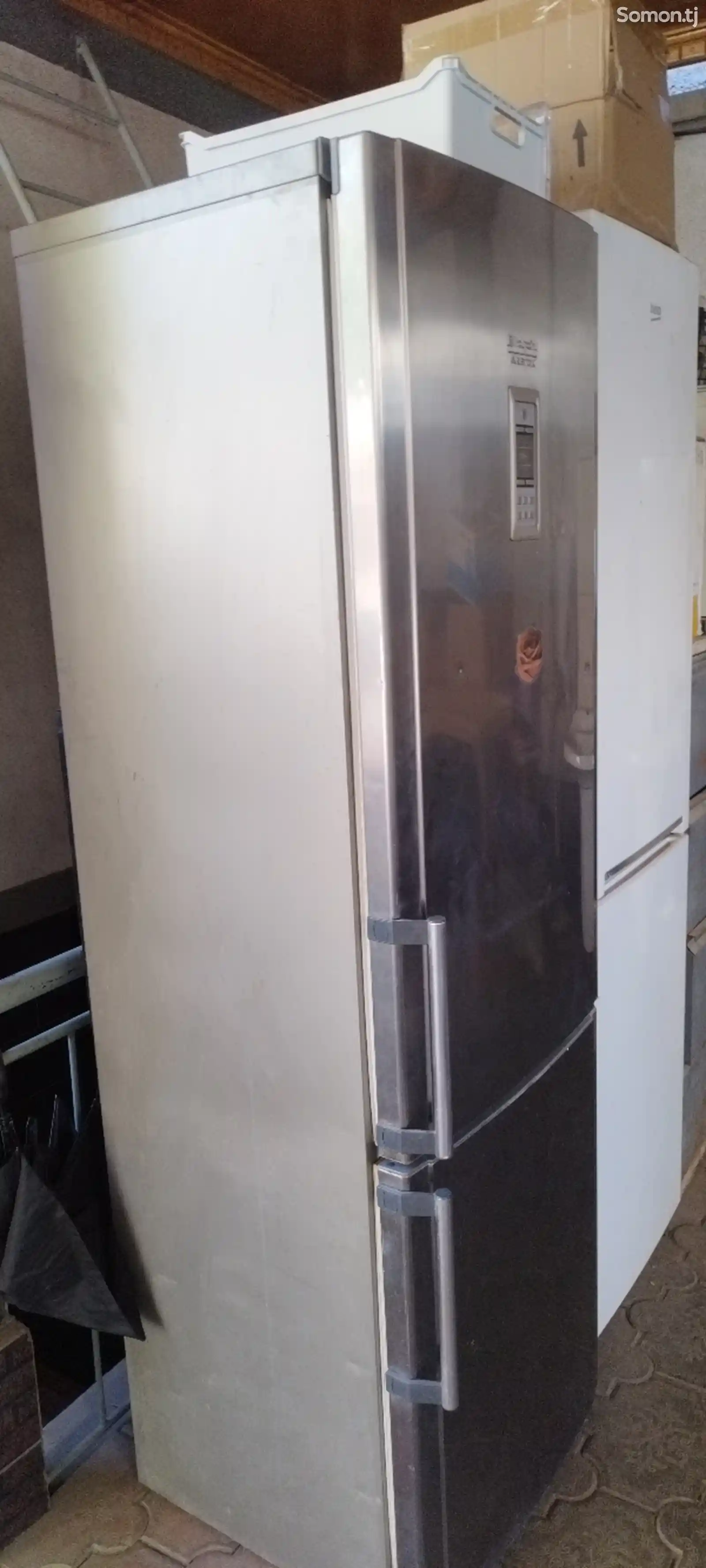 Холодильник Ariston-4