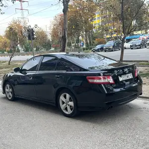 Toyota Camry, 2011