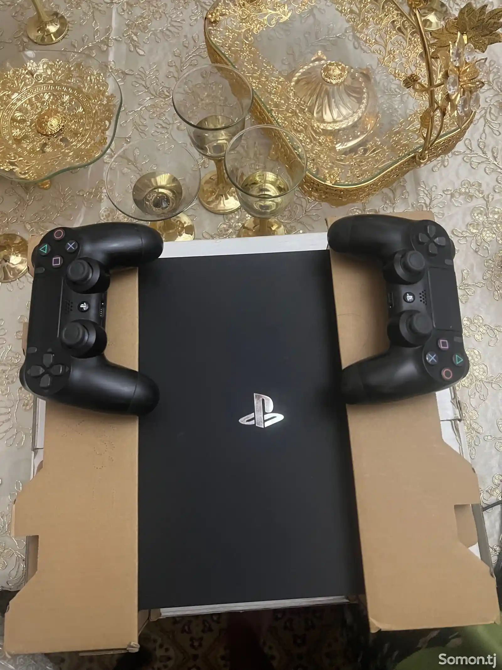 Игровая приставка Sony PlayStation 4 pro-1