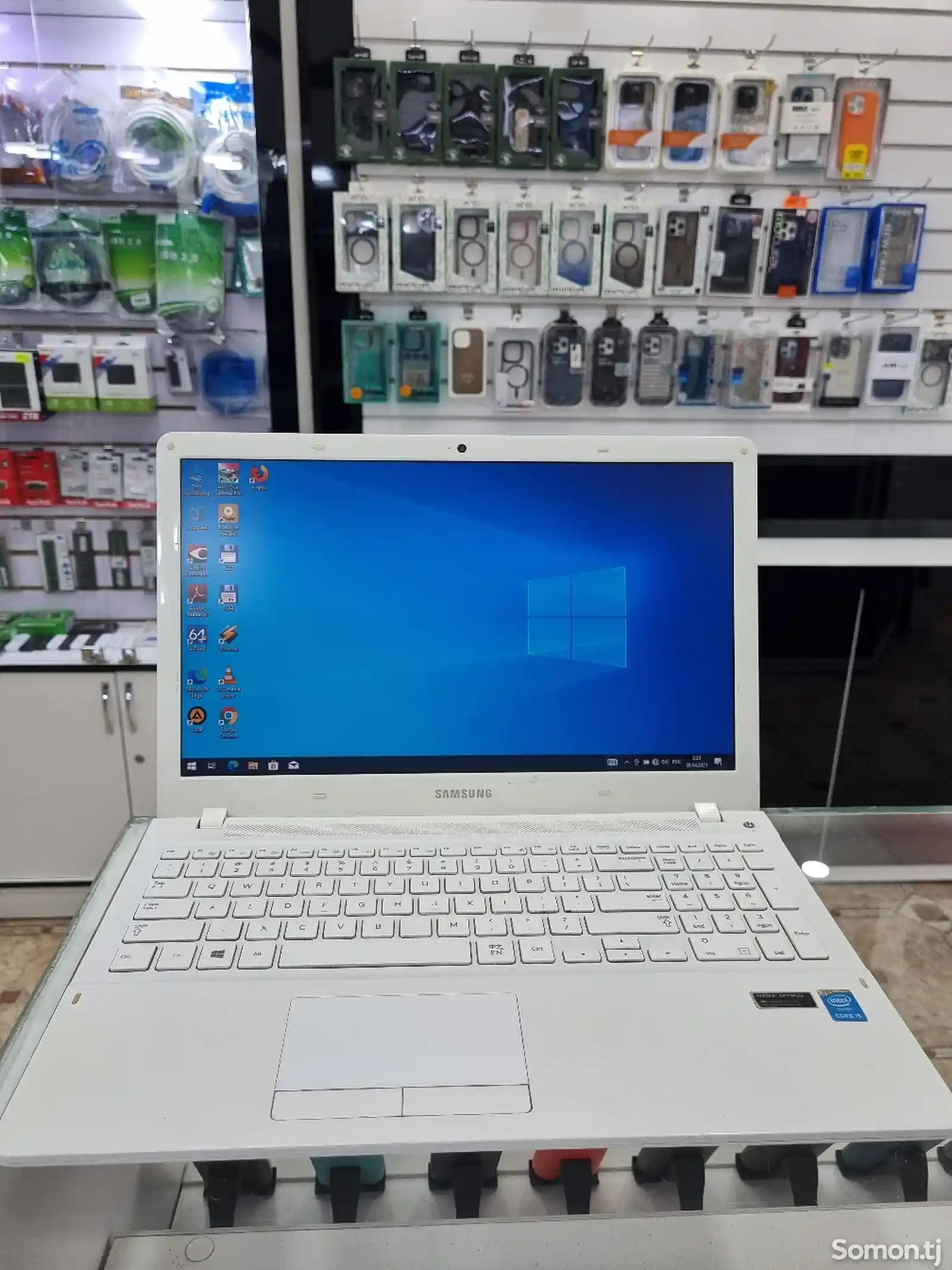 Ноутбук Samsung Core i5 White-2