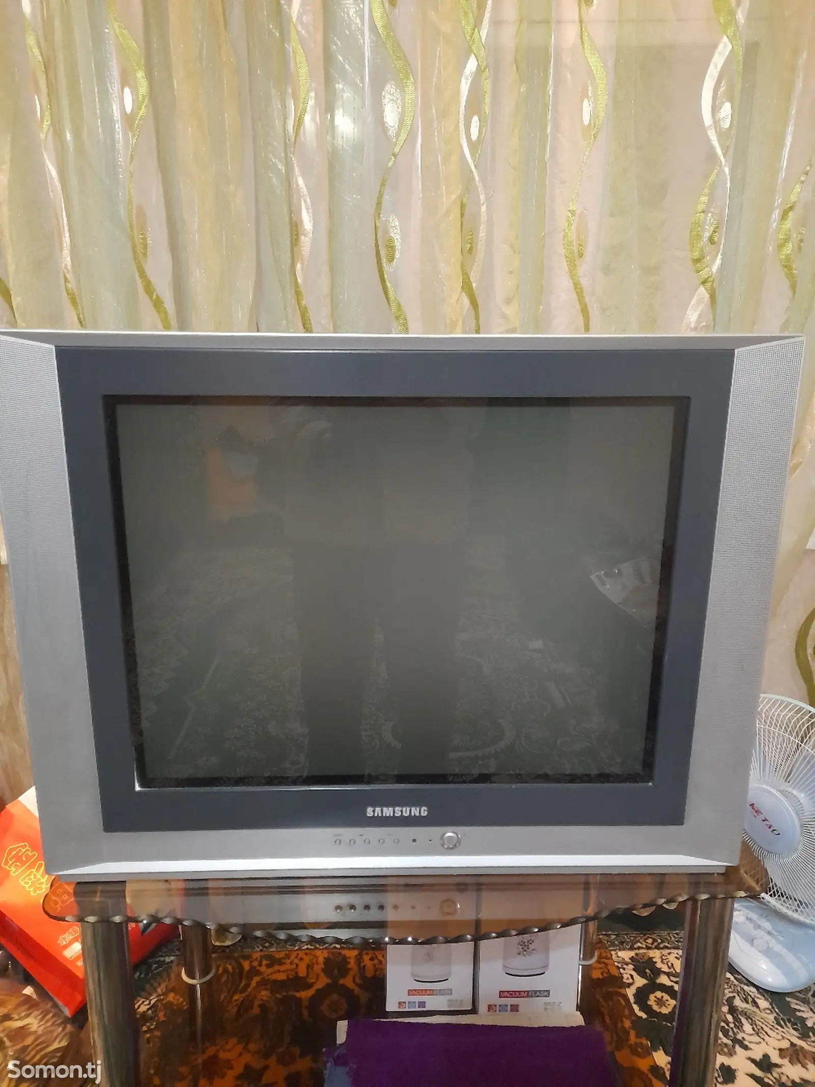 Телевизор Samsung-1