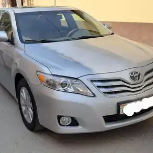 Toyota Camry, 2011