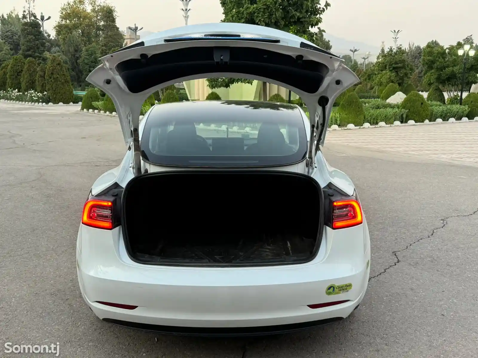 Tesla Model 3, 2023-4