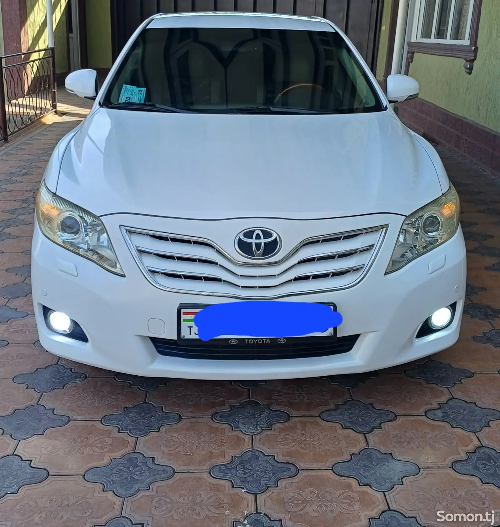 Toyota Camry, 2010-1