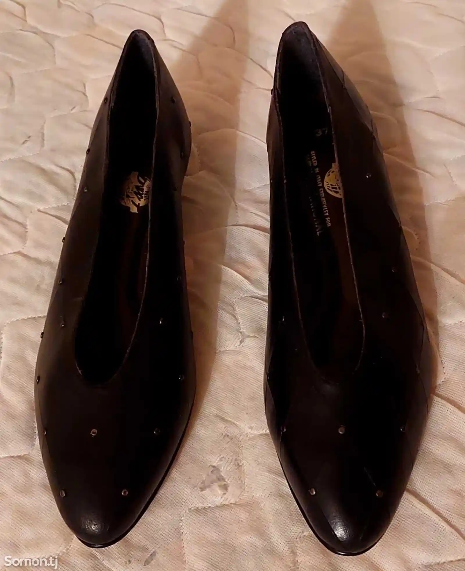 Туфли женские чёрные-1