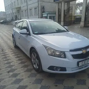 Chevrolet Cruze, 2010