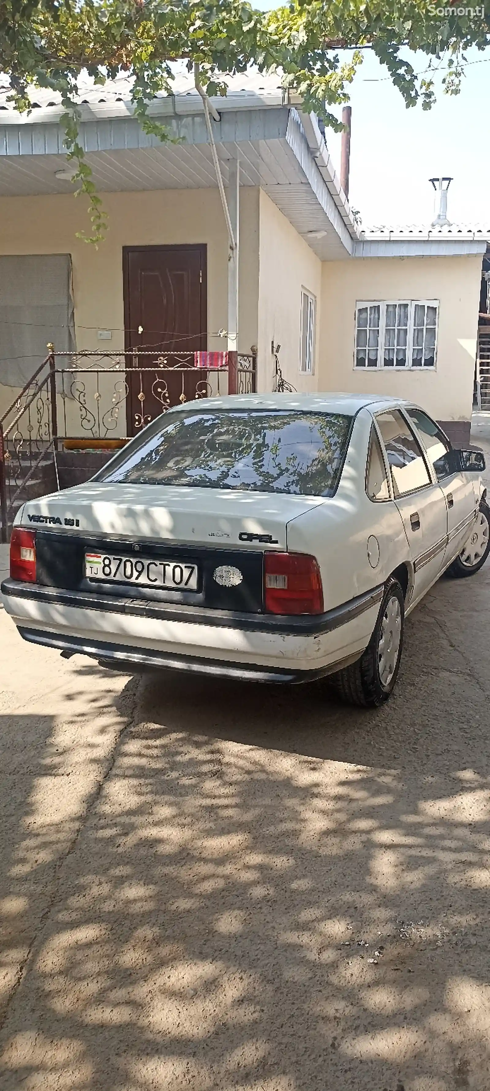 Opel Vectra A, 1992-2