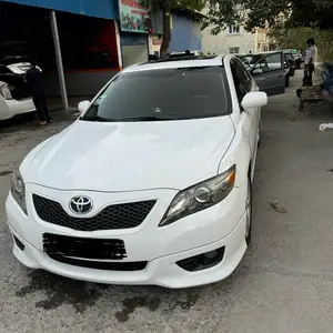 Toyota Camry, 2010