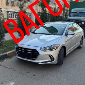 Hyundai Elantra, 2018