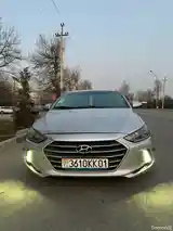 Hyundai Elantra, 2017-3