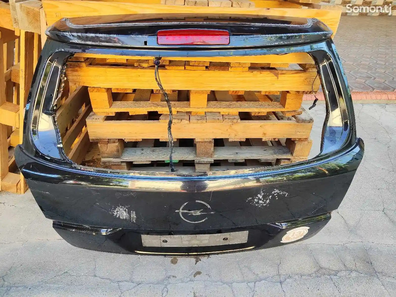 Крышка багажника на Opel Astra H-2