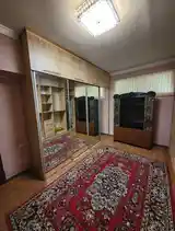 6-комн. квартира, 1 этаж, 240 м², 19мкр-9