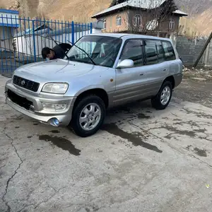 Toyota RAV 4, 2000