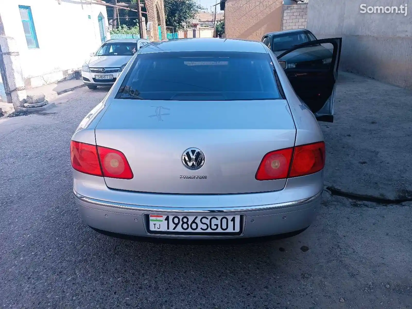 Volkswagen Phaeton, 2002-5