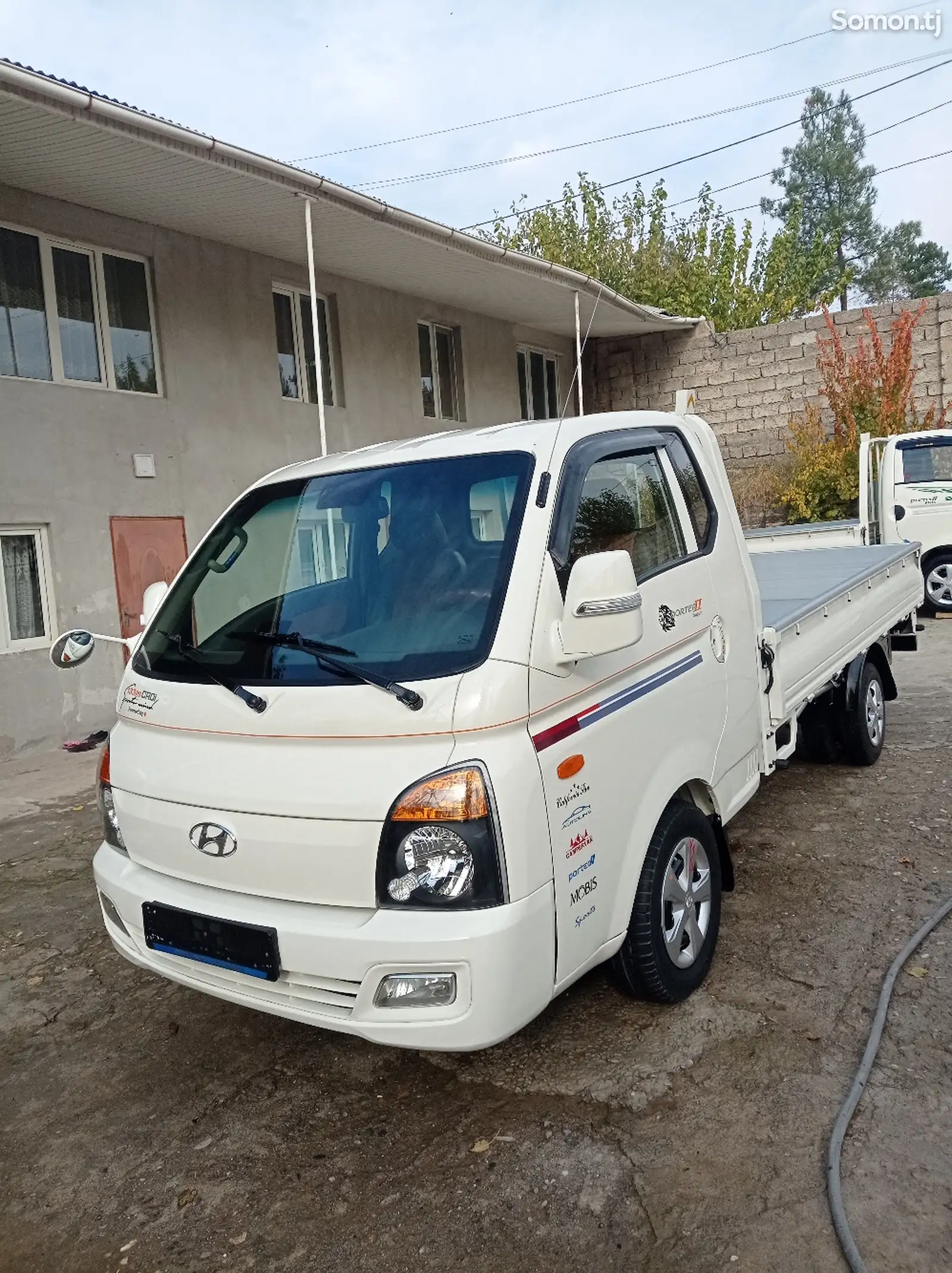 Бортовой автомобиль Hyundai Porter 2, 2014-1