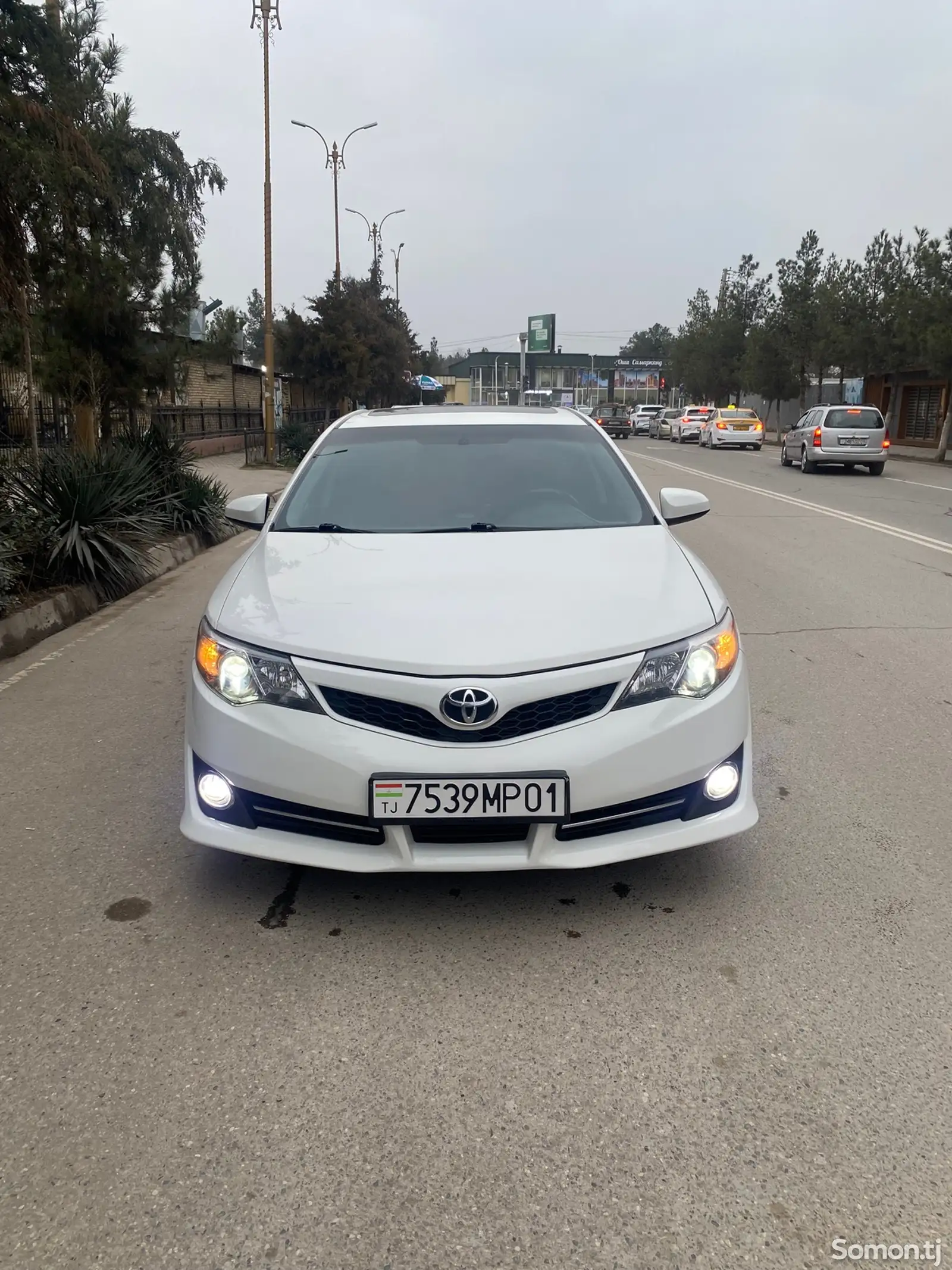 Toyota Camry, 2013-1