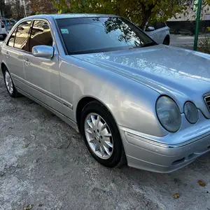 Mercedes-Benz E class, 2000