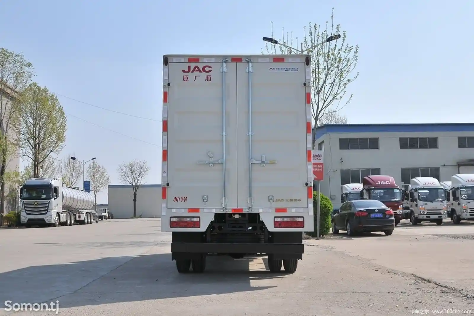 Бортовой грузовик Shuailing Q3 JAC Ruijete 130 л.с., 3,7 м фургон-4