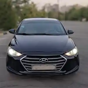 Hyundai Elantra, 2016