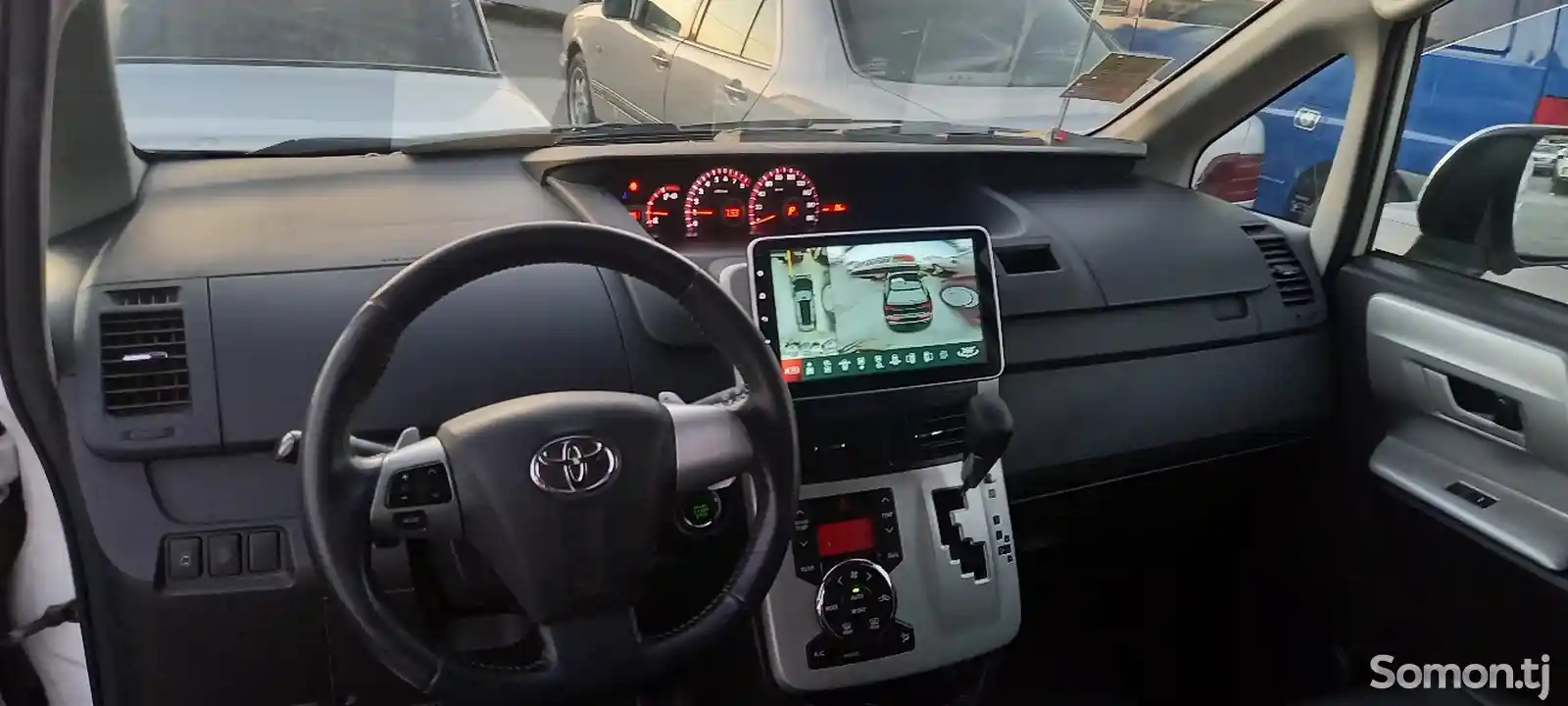 Toyota Voxy, 2010-3