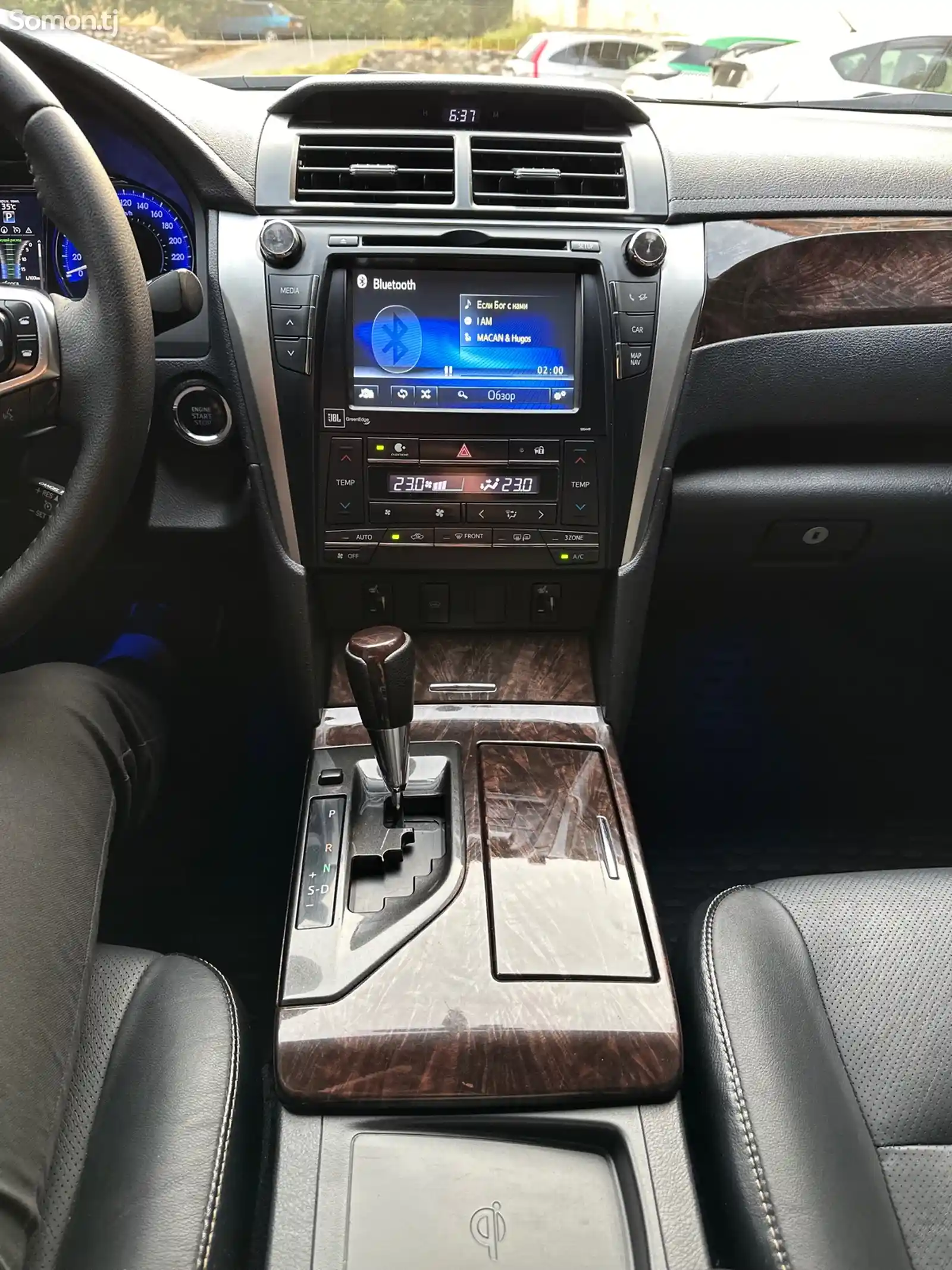 Toyota Camry, 2015-10