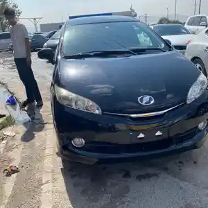 Toyota Wish, 2014