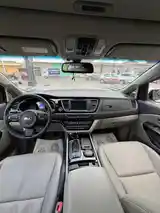 Kia Carnival, 2015-6