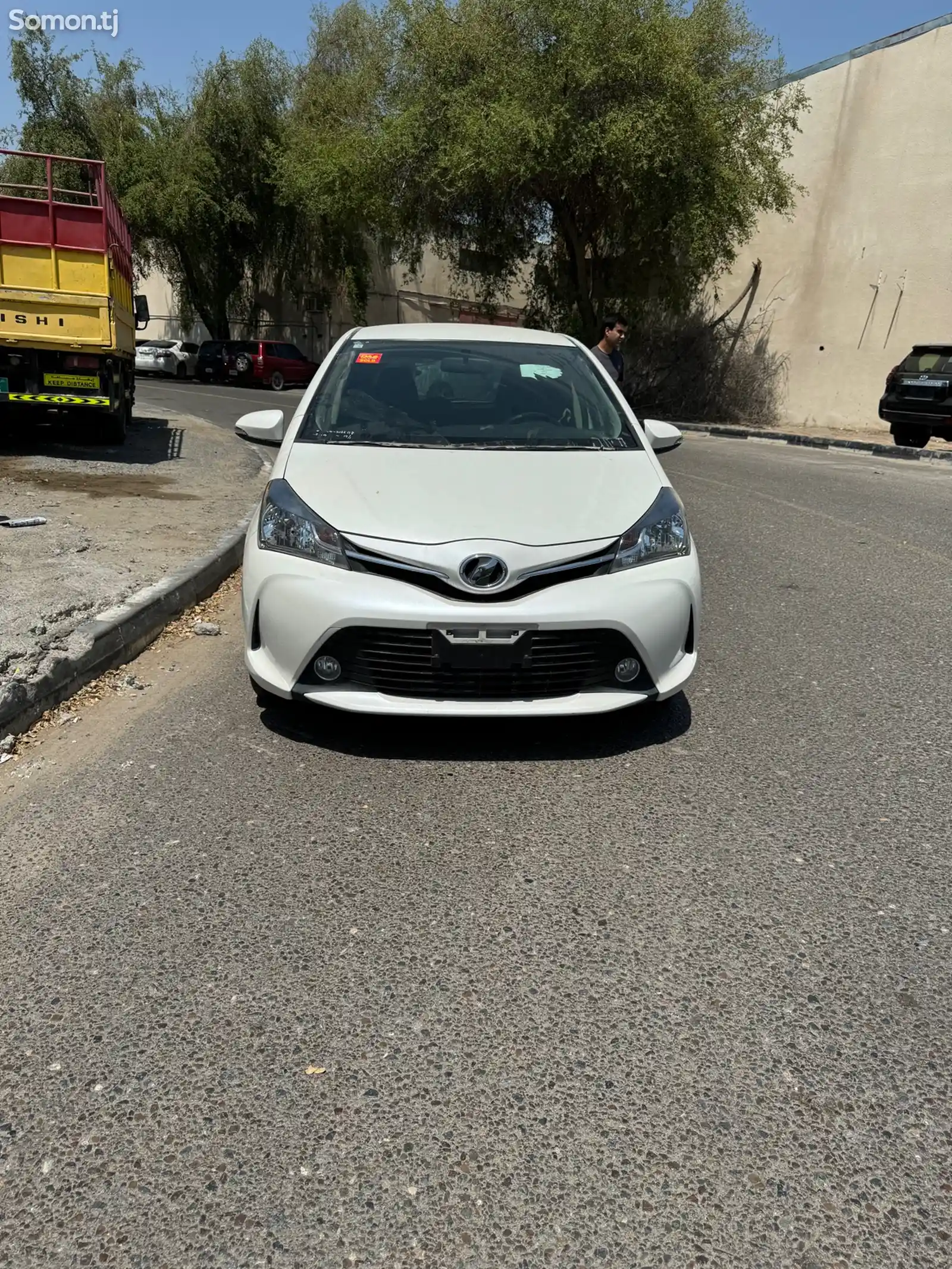 Toyota Vitz, 2015 на заказ-1