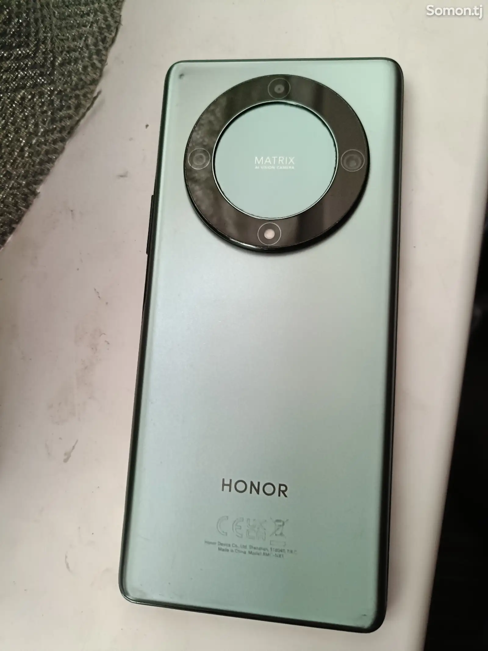 Телефон Honor-1