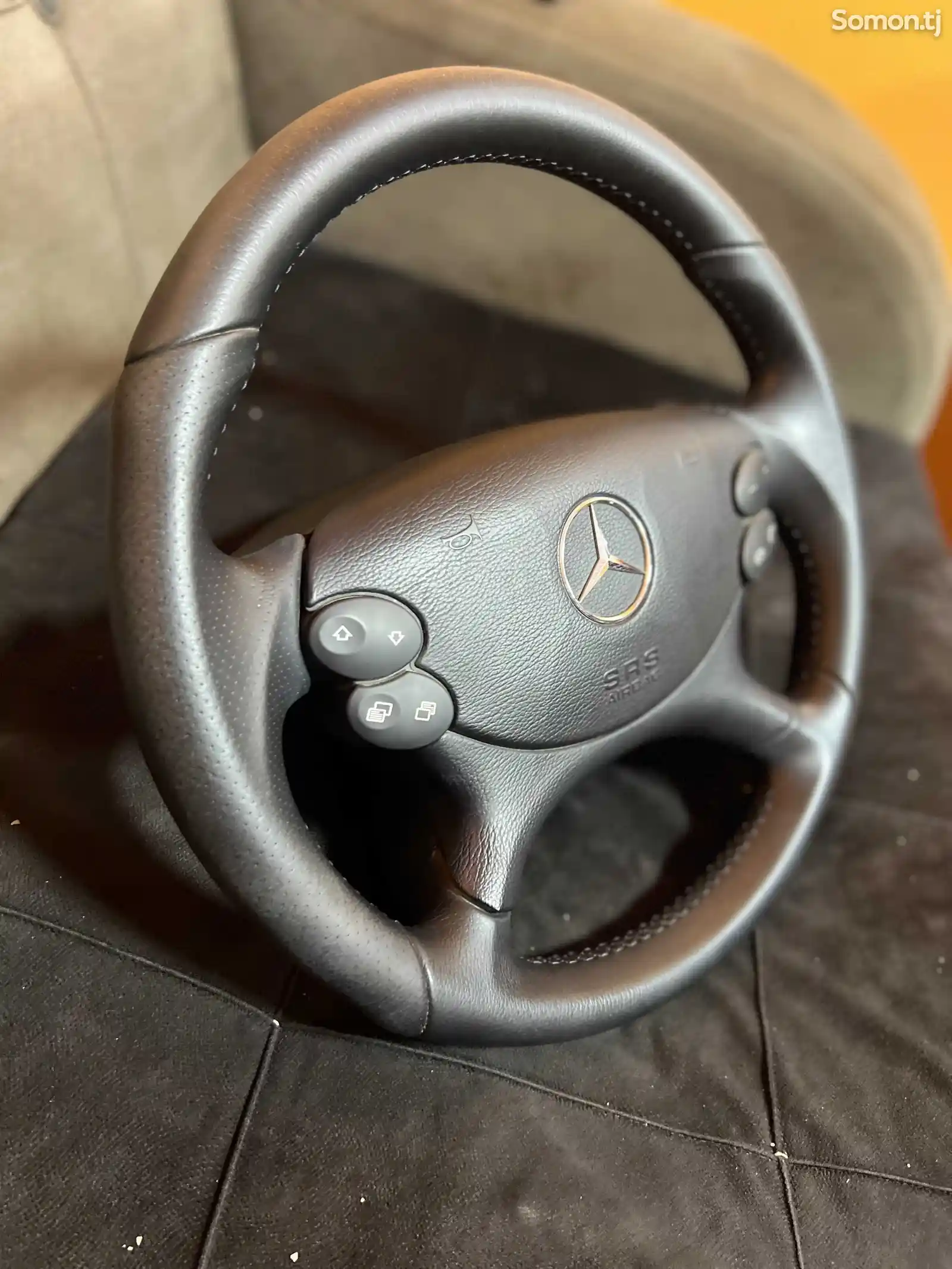 Руль AMG с лепестками для Mercedes-Benz w211-3