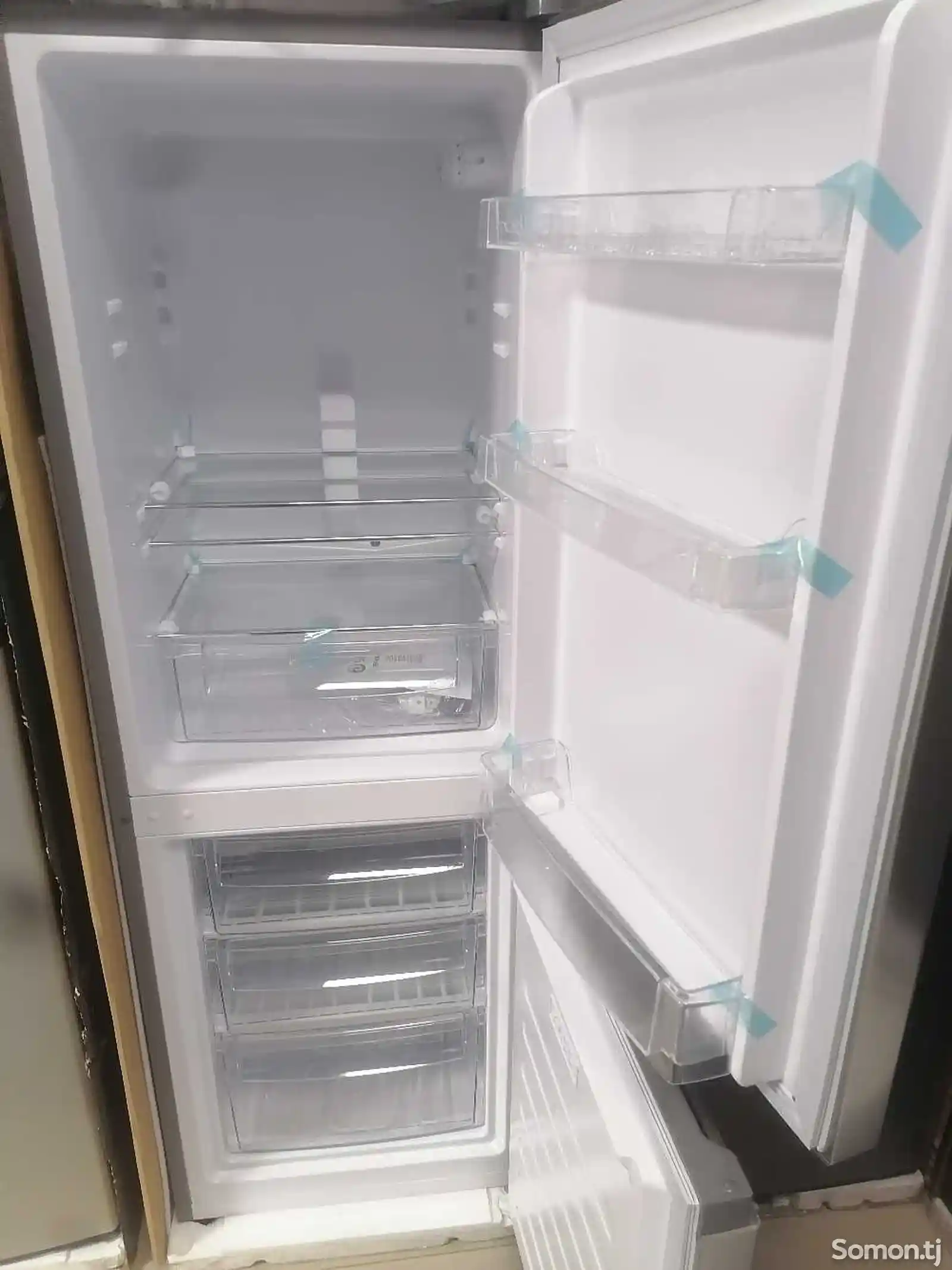 Холодильник Dsmart 245
