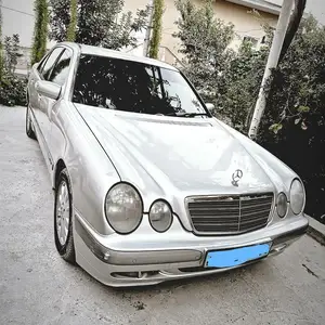 Mercedes-Benz E class, 2001