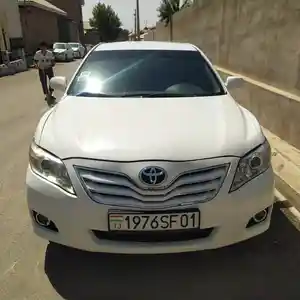 Toyota Camry, 2011