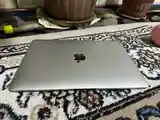 Ноутбук MacBook-4