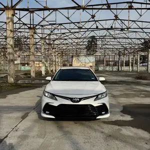 Toyota Camry, 2018