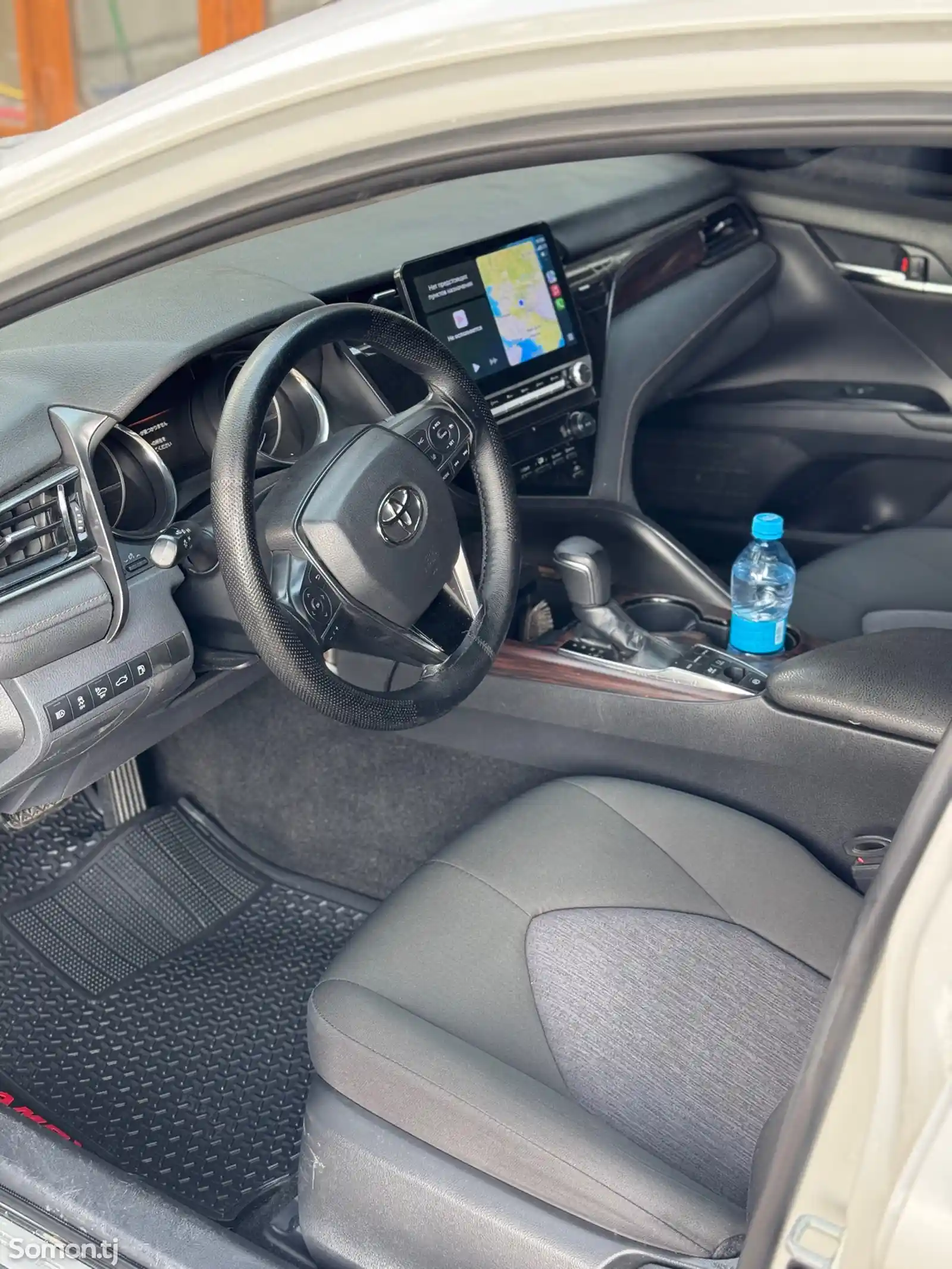 Toyota Camry, 2018-1