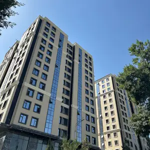 3-комн. квартира, 8 этаж, 102 м², Лохути