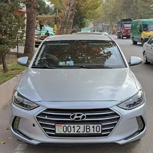 Hyundai Elantra, 2018