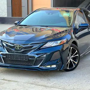 Toyota Camry, 2019