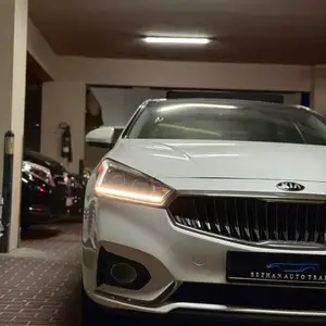 Kia Cadenza, 2016