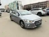 Hyundai Elantra, 2017-2